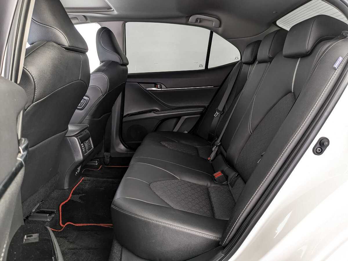 Toyota Camry, 2023 Фото №14