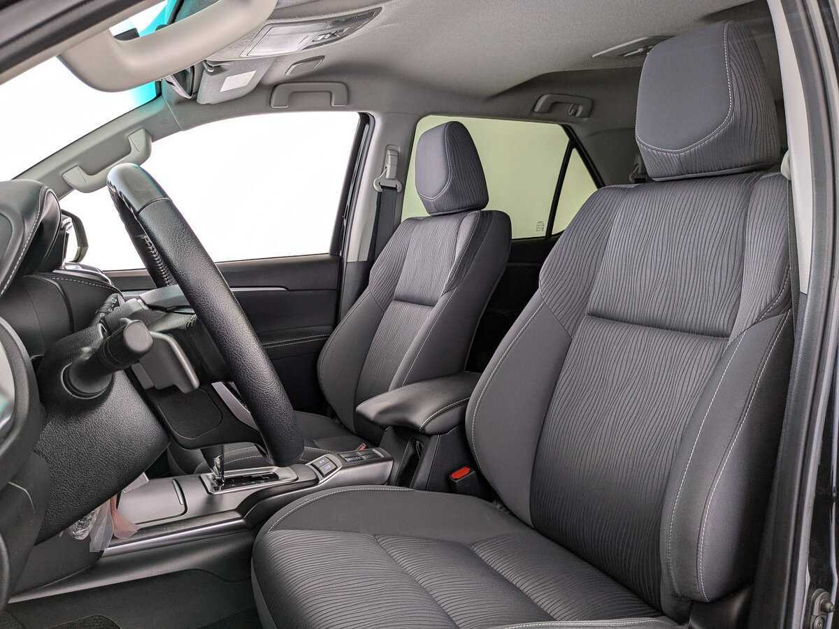 Toyota Fortuner, 2021 Фото №16