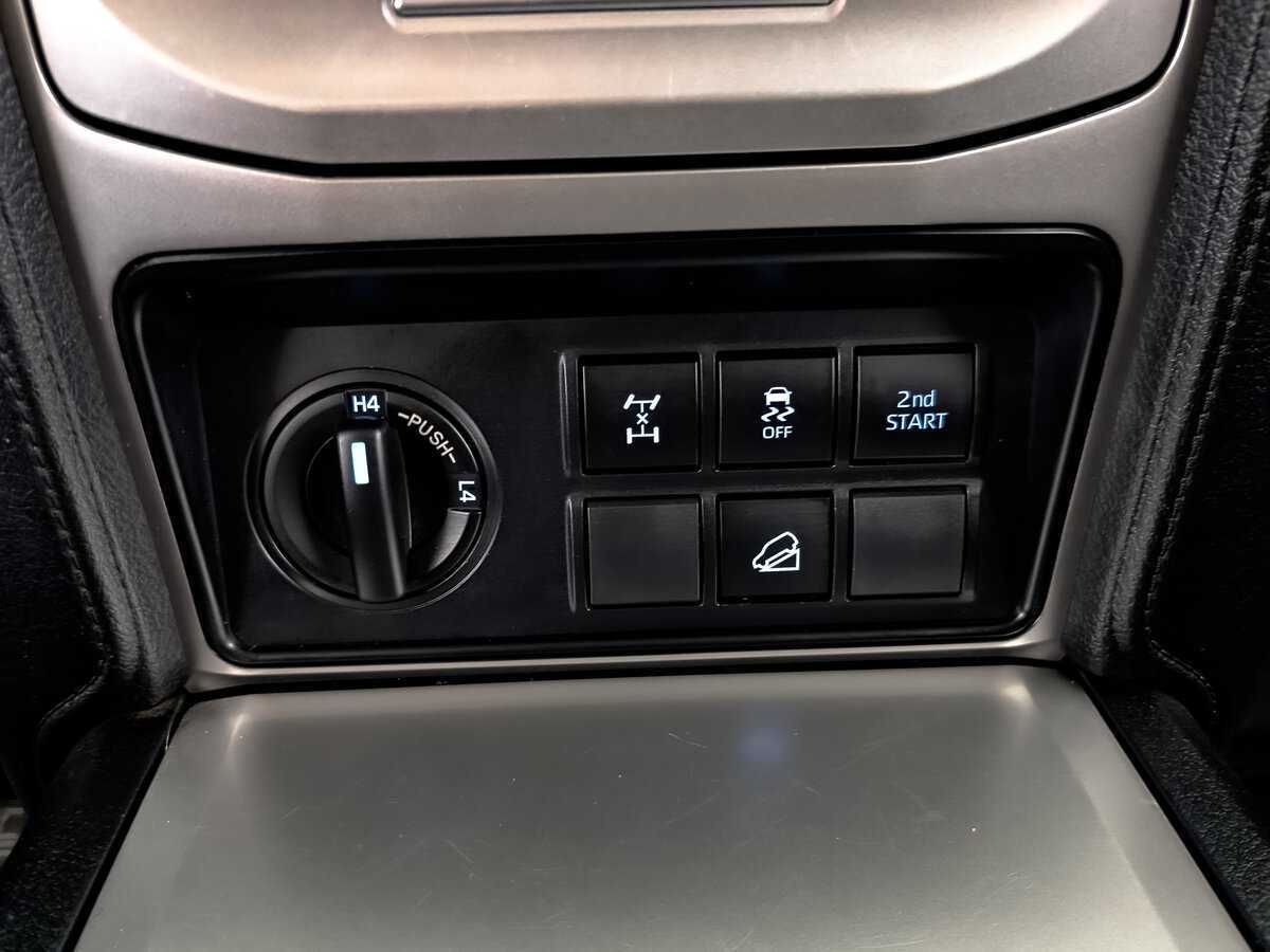 Toyota Land Cruiser Prado, 2020 Фото №20