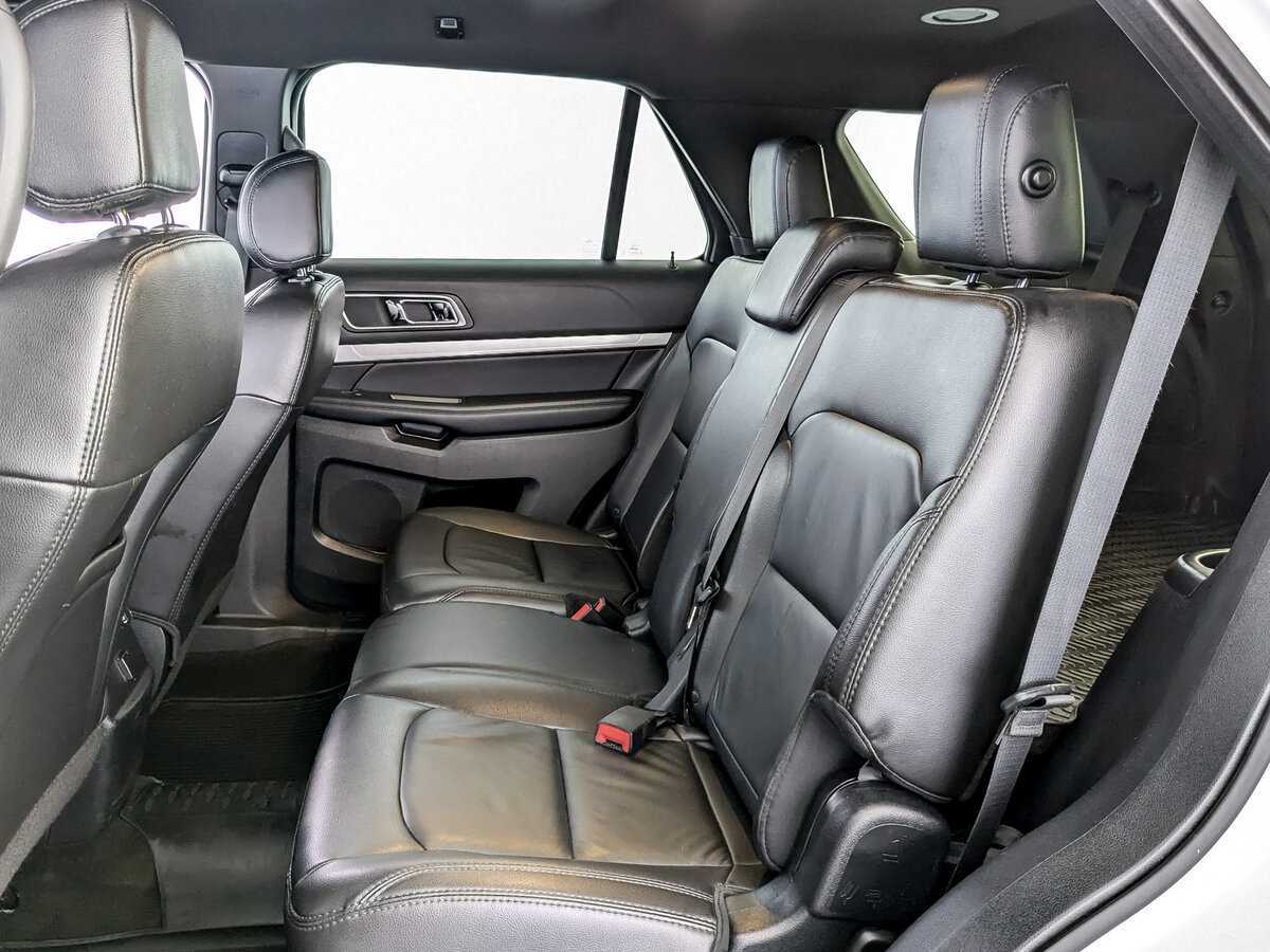 Ford Explorer, 2017 Фото №10