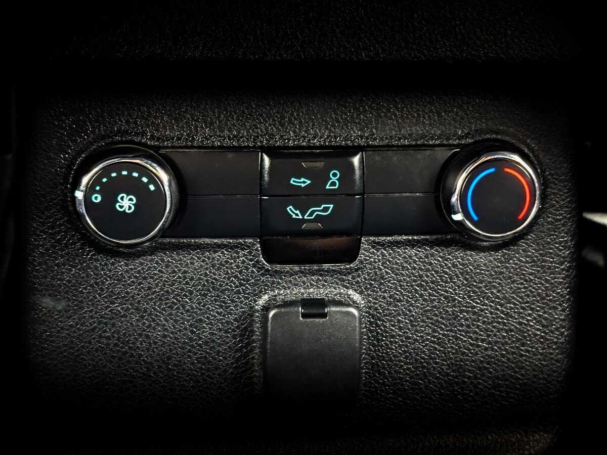 Ford Explorer, 2017 Фото №22