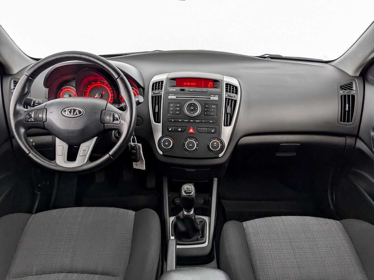 Kia Ceed, 2010 Фото №12