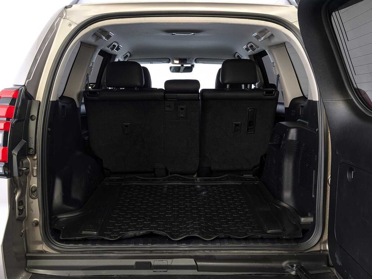 Toyota Land Cruiser Prado, 2018 Фото №10