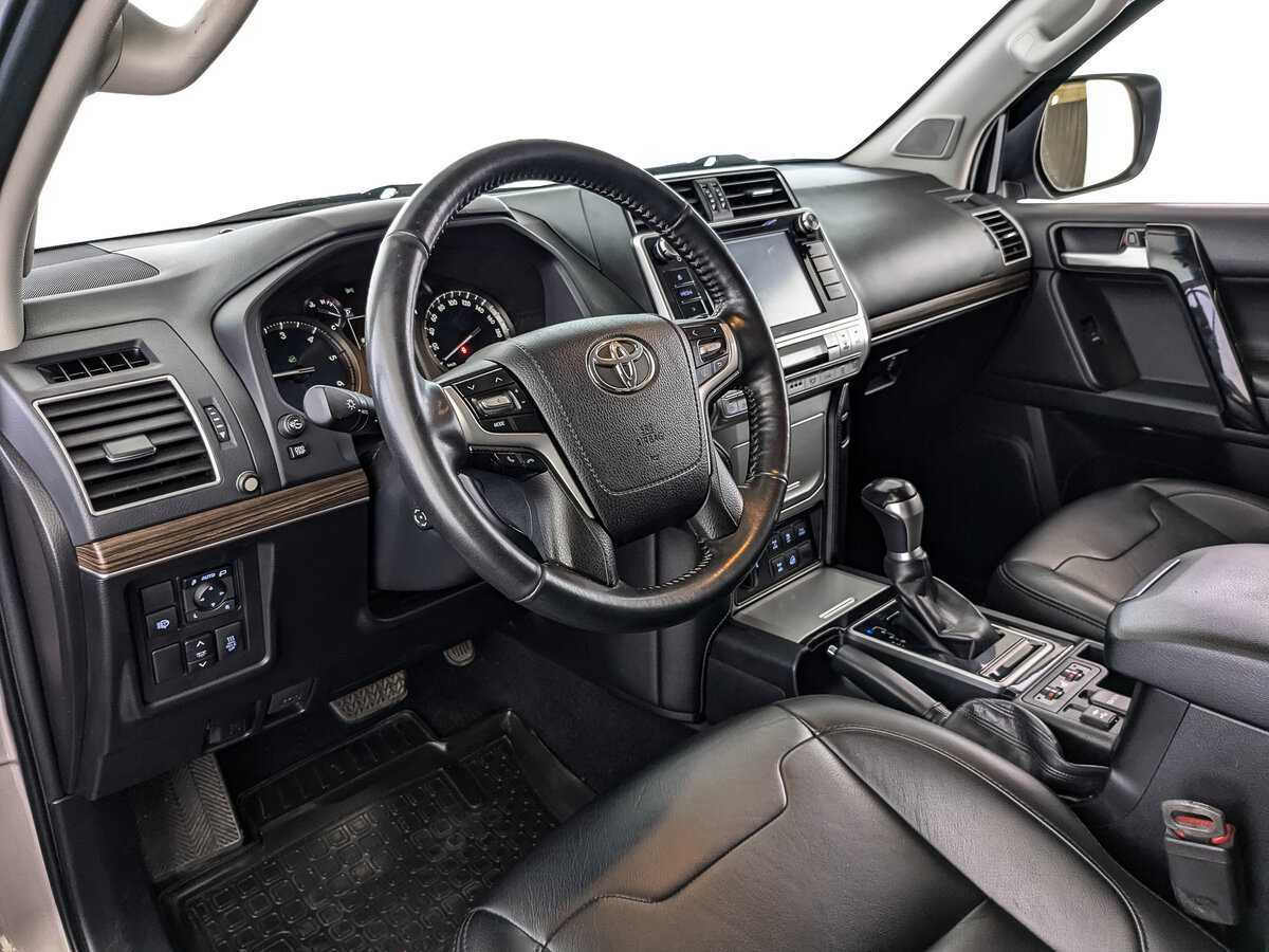 Toyota Land Cruiser Prado, 2018 Фото №15