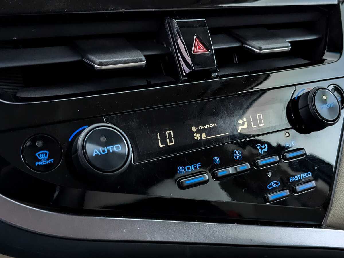 Toyota Camry, 2021 Фото №22