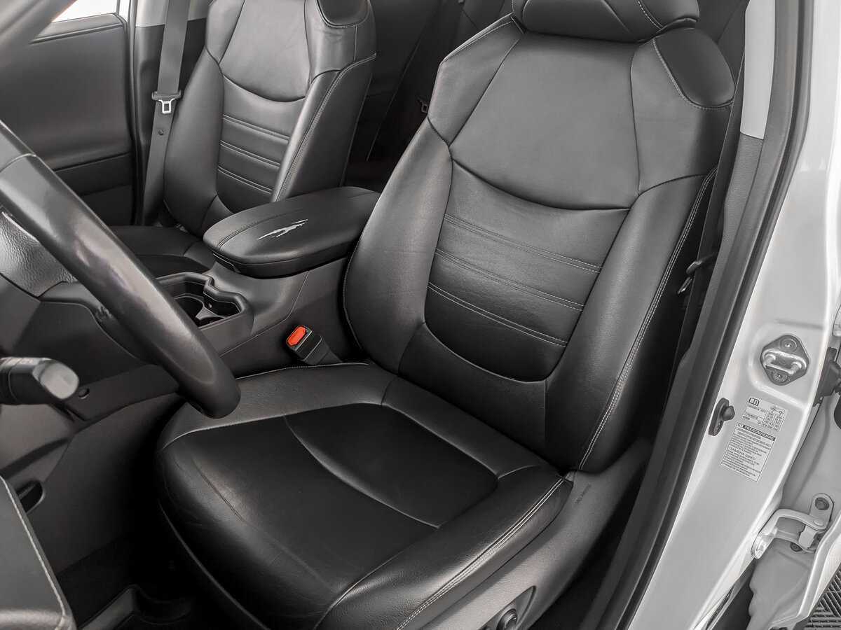 Toyota RAV4, 2020 Фото №17