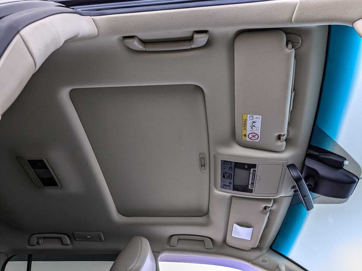 Toyota Land Cruiser, 2019 Фото №18