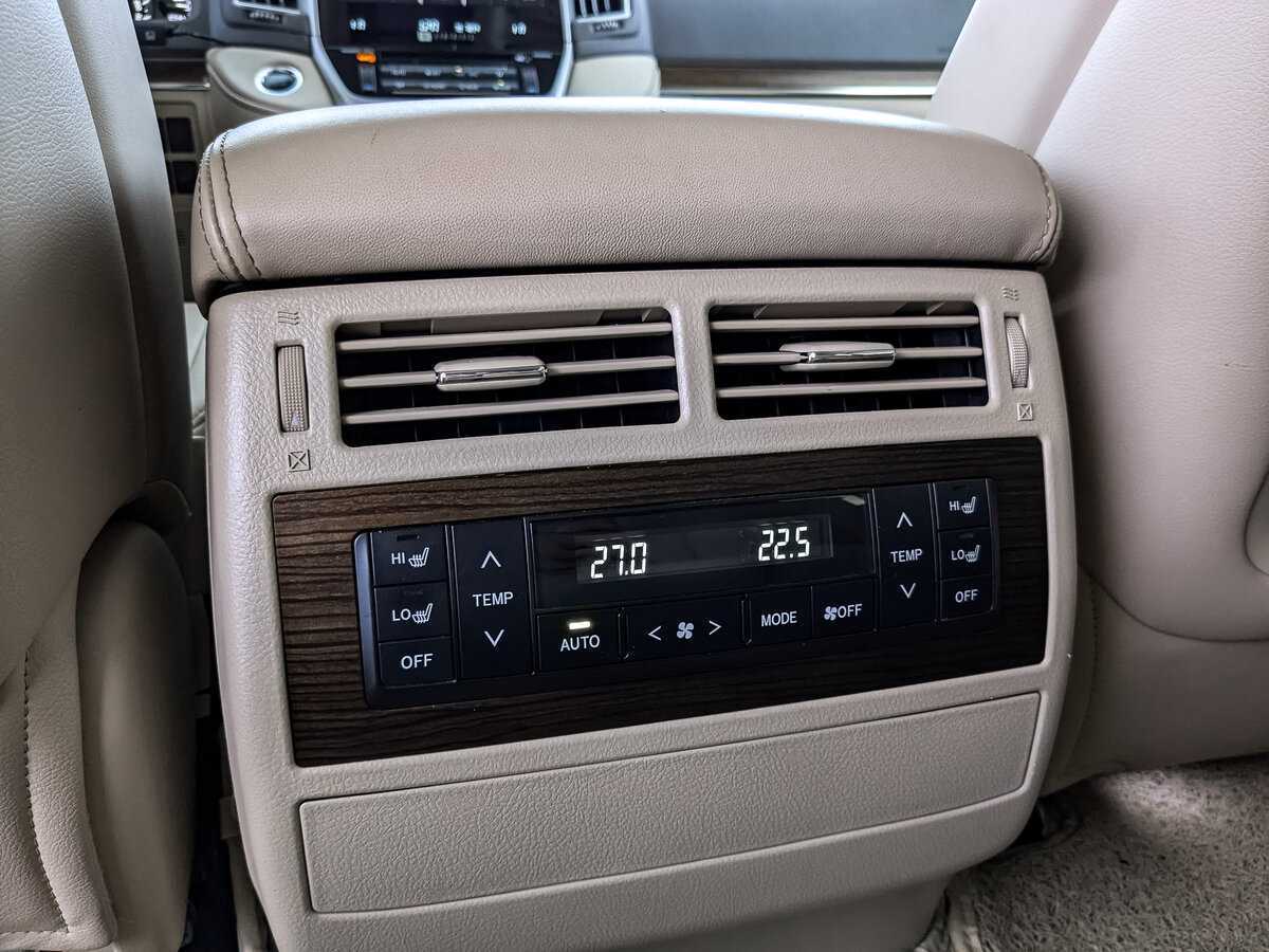 Toyota Land Cruiser, 2019 Фото №23