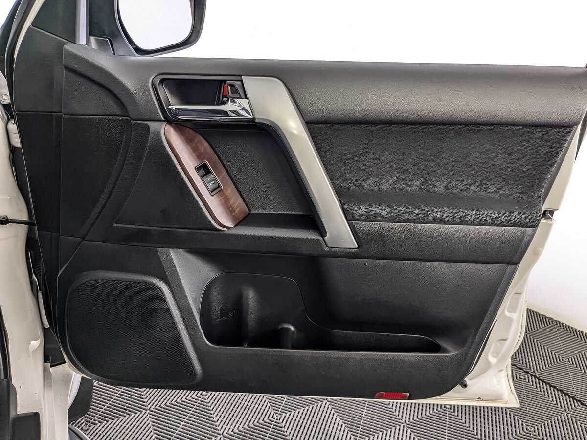 Toyota Land Cruiser Prado, 2016 Фото №21