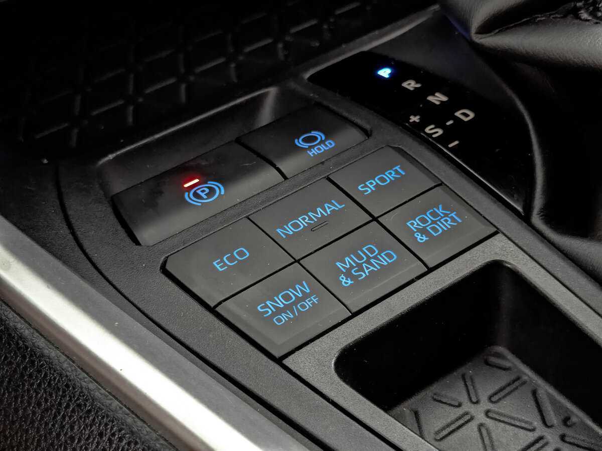 Toyota RAV4, 2021 Фото №17