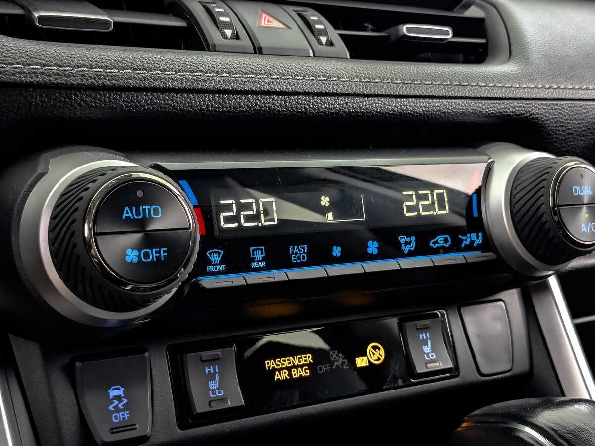 Toyota RAV4, 2021 Фото №22