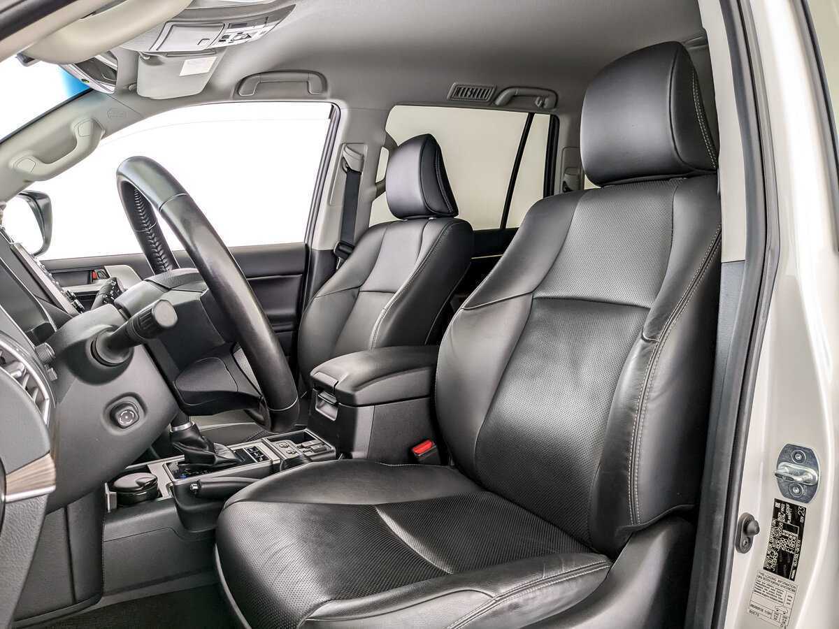 Toyota Land Cruiser Prado, 2021 Фото №16