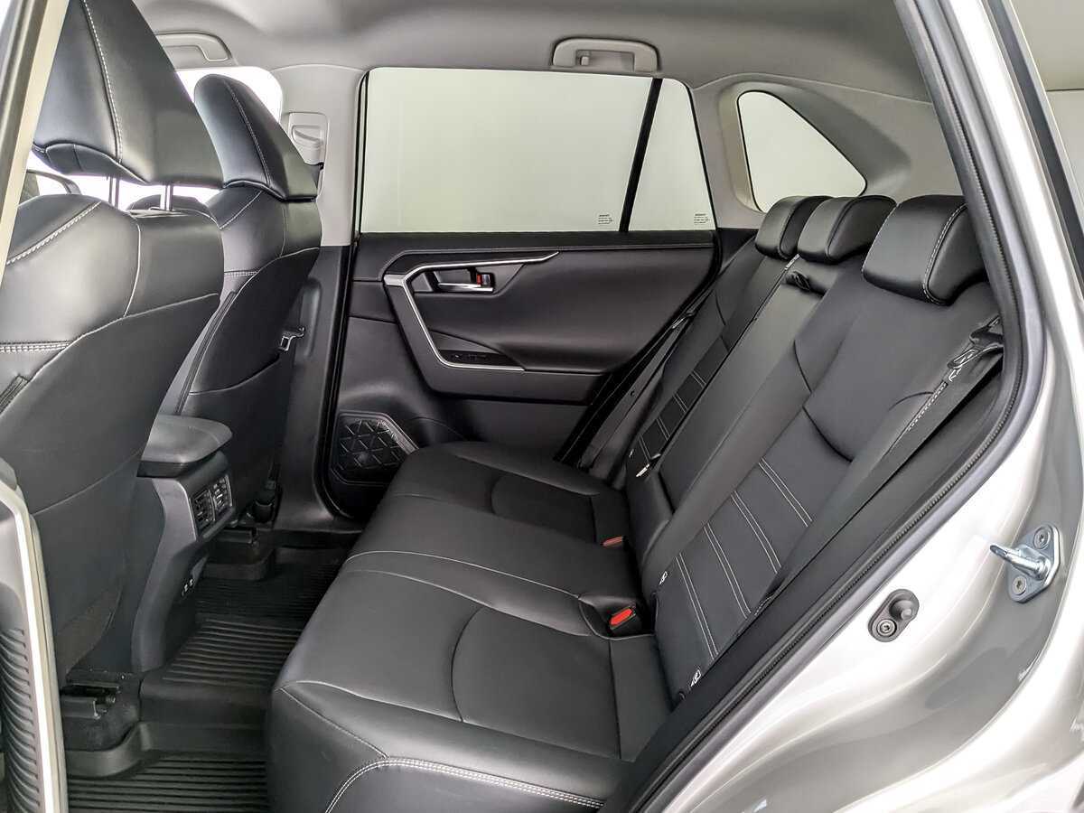Toyota RAV4, 2022 Фото №10