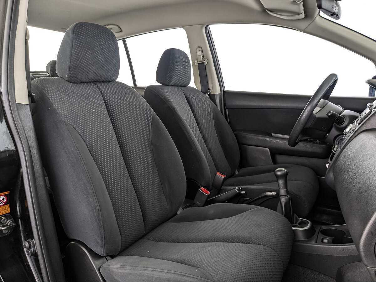 Nissan Tiida, 2011 Фото №20