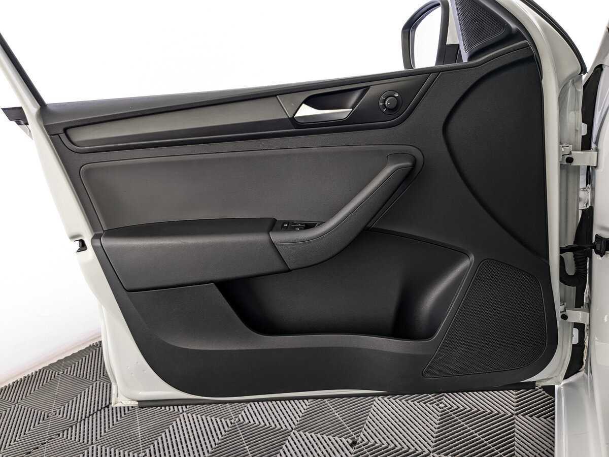 Volkswagen Polo, 2020 Фото №15