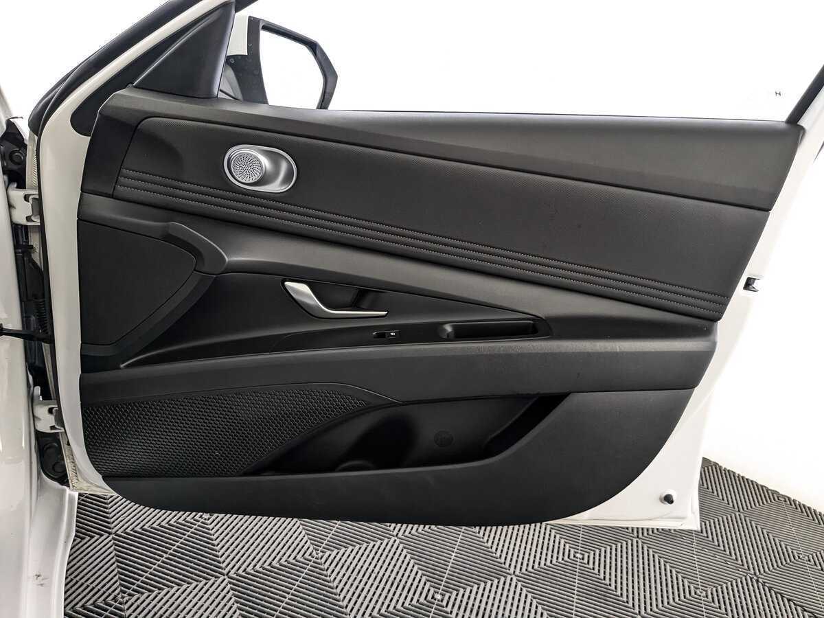 Hyundai Elantra, 2021 Фото №21