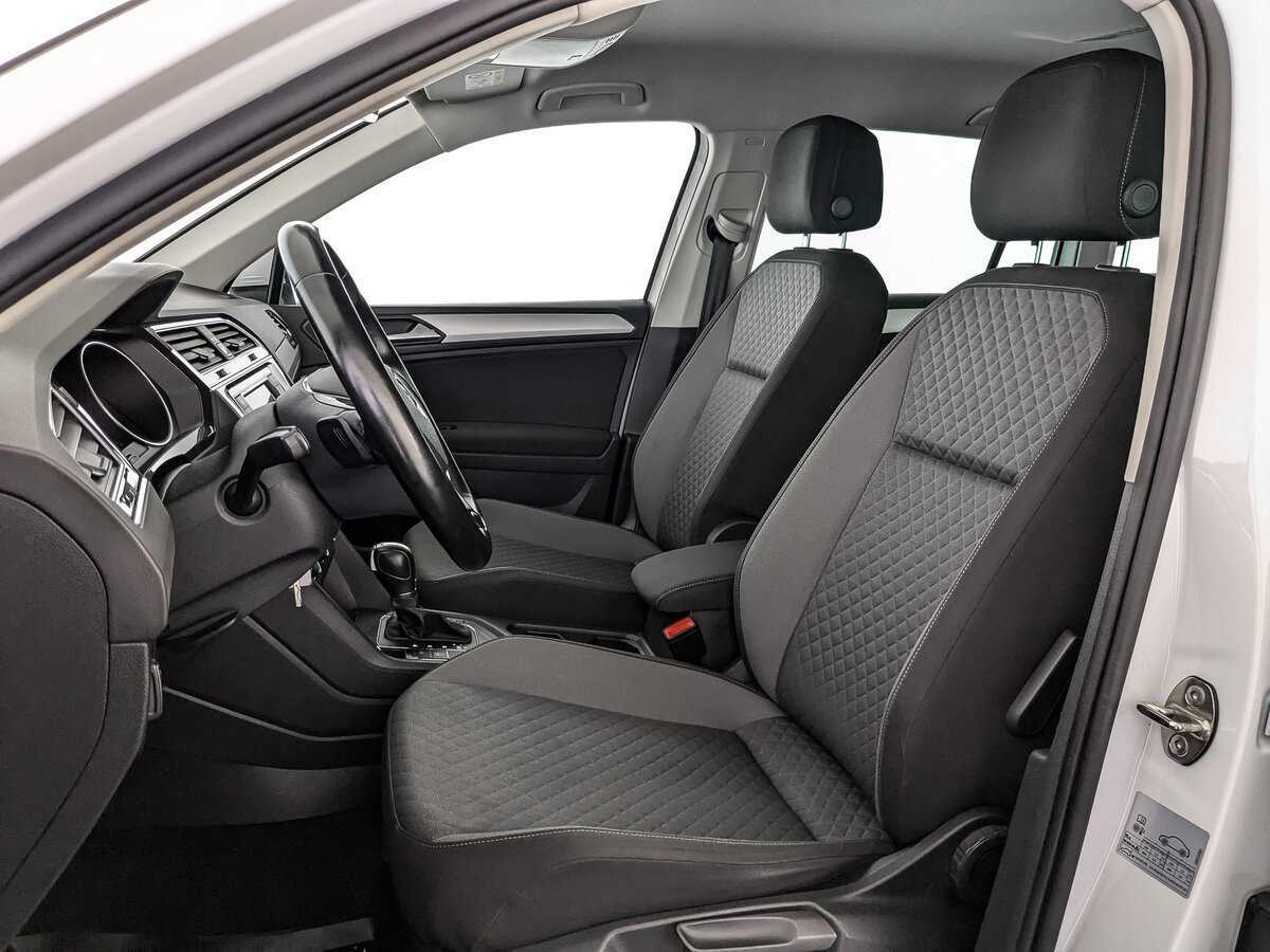 Volkswagen Tiguan, 2018 Фото №16