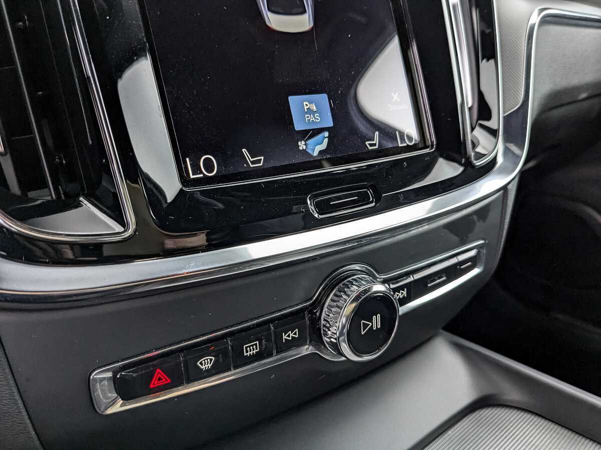 Volvo S60, 2021 Фото №17