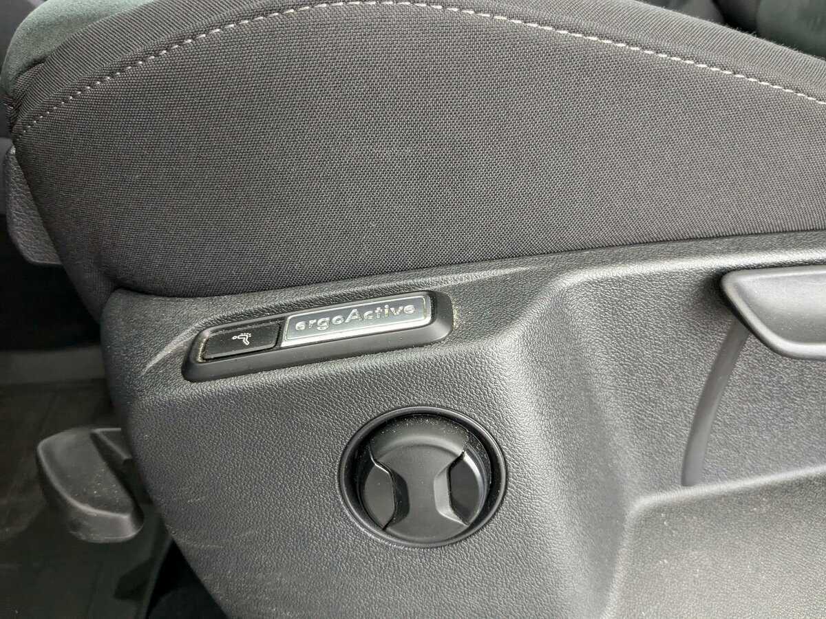 Volkswagen Tiguan, 2021 Фото №13