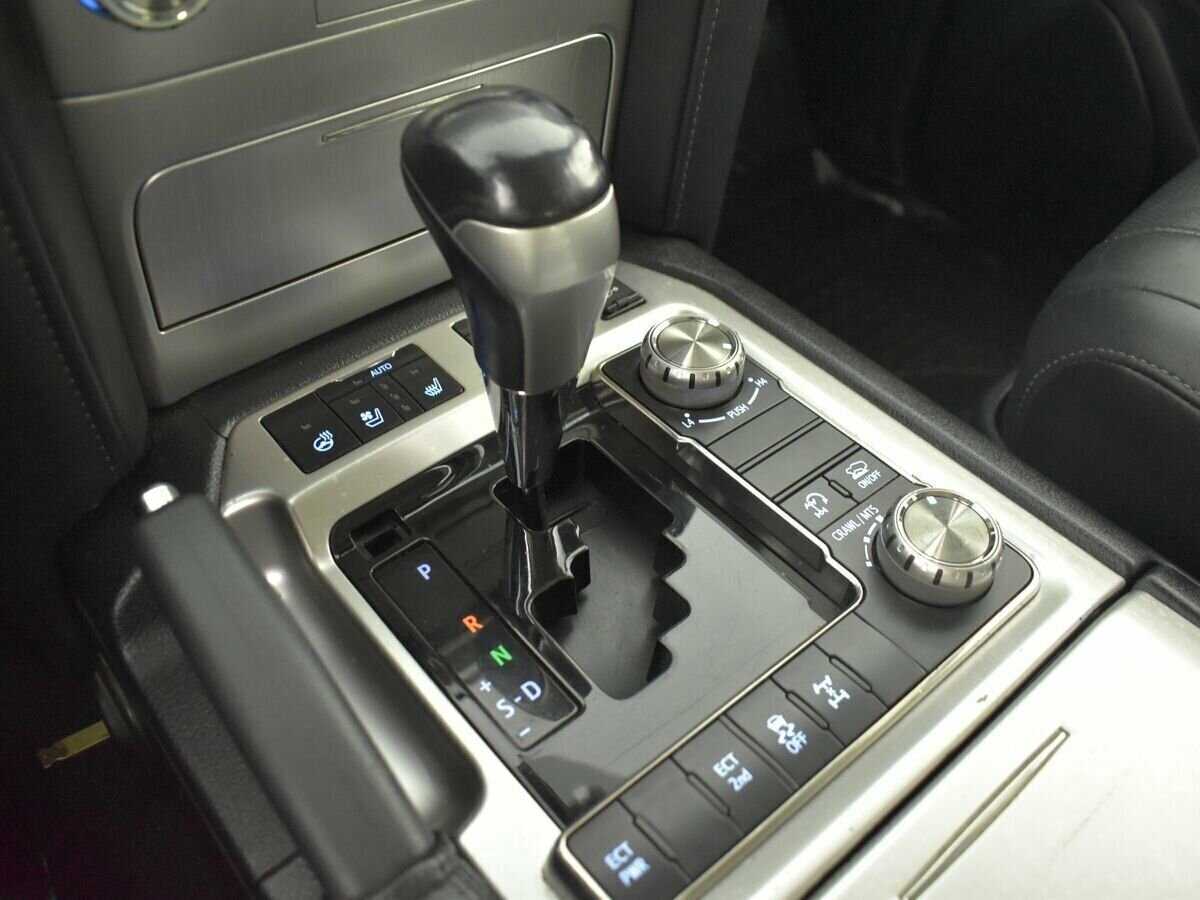 Toyota Land Cruiser, 2017 Фото №15