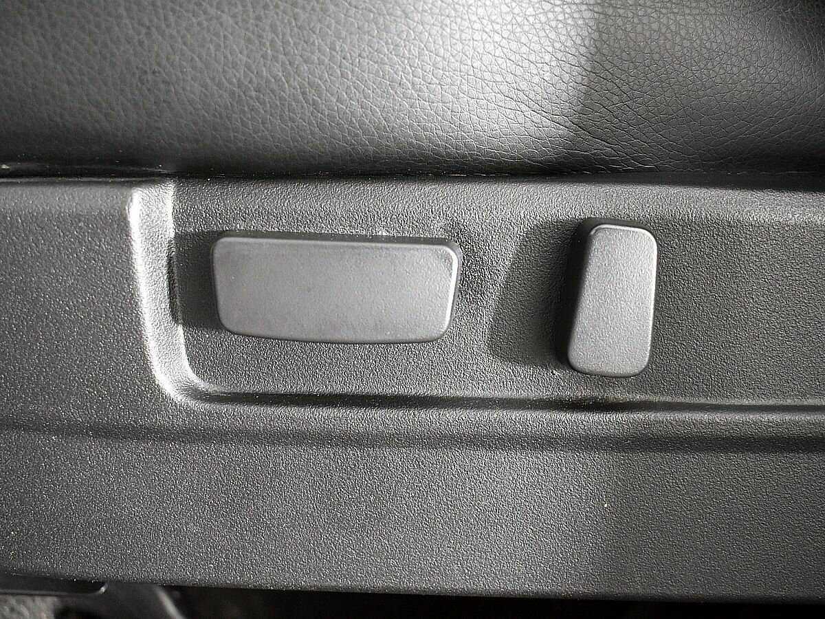 Mitsubishi Pajero Sport, 2011 Фото №16