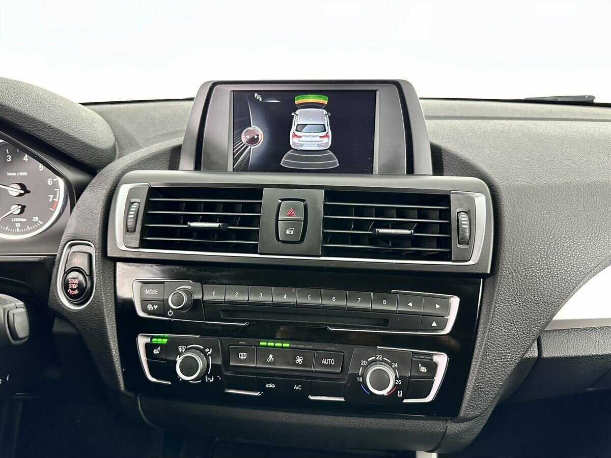 BMW 1 серии 118i, 2017 Фото №12