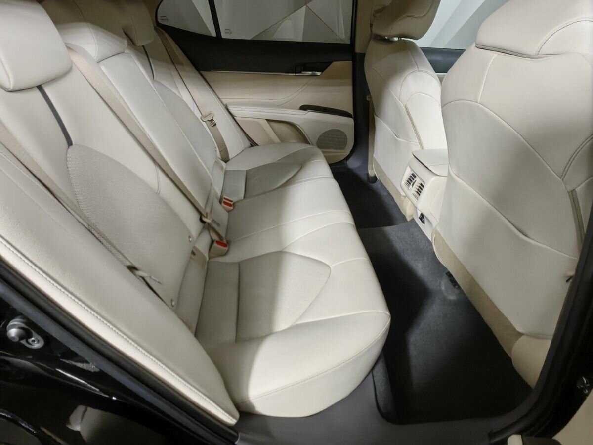 Toyota Camry, 2022 Фото №12