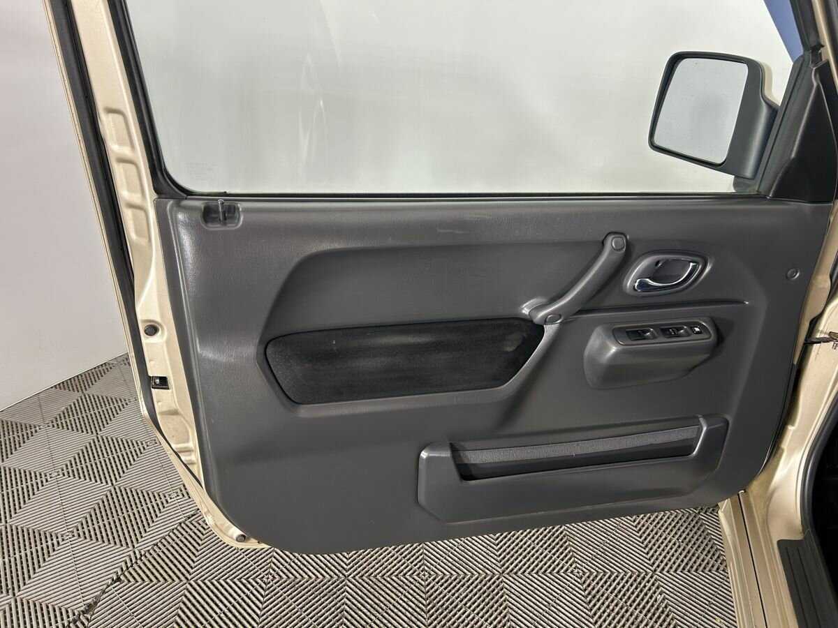 Suzuki Jimny, 2008 - 149 366 км. | Фото №8