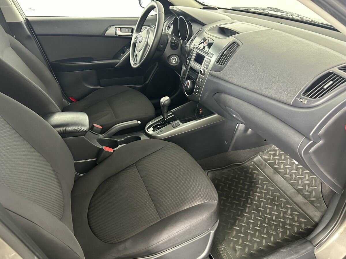 Kia Cerato 4-speed, 2010 Фото №13