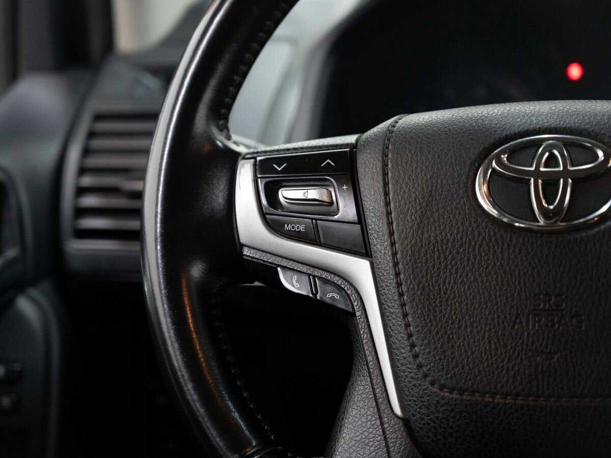 Toyota Land Cruiser Prado, 2018 Фото №14