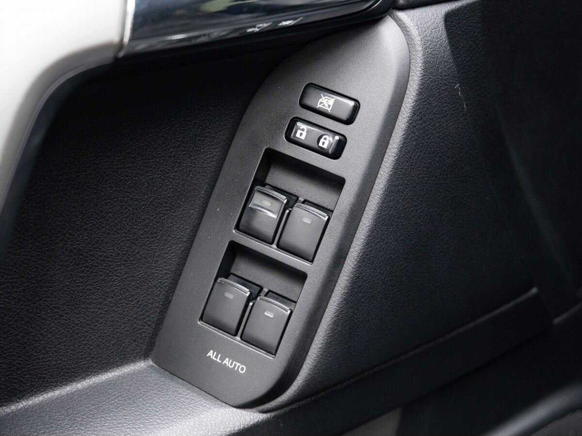 Toyota Land Cruiser Prado, 2018 Фото №16