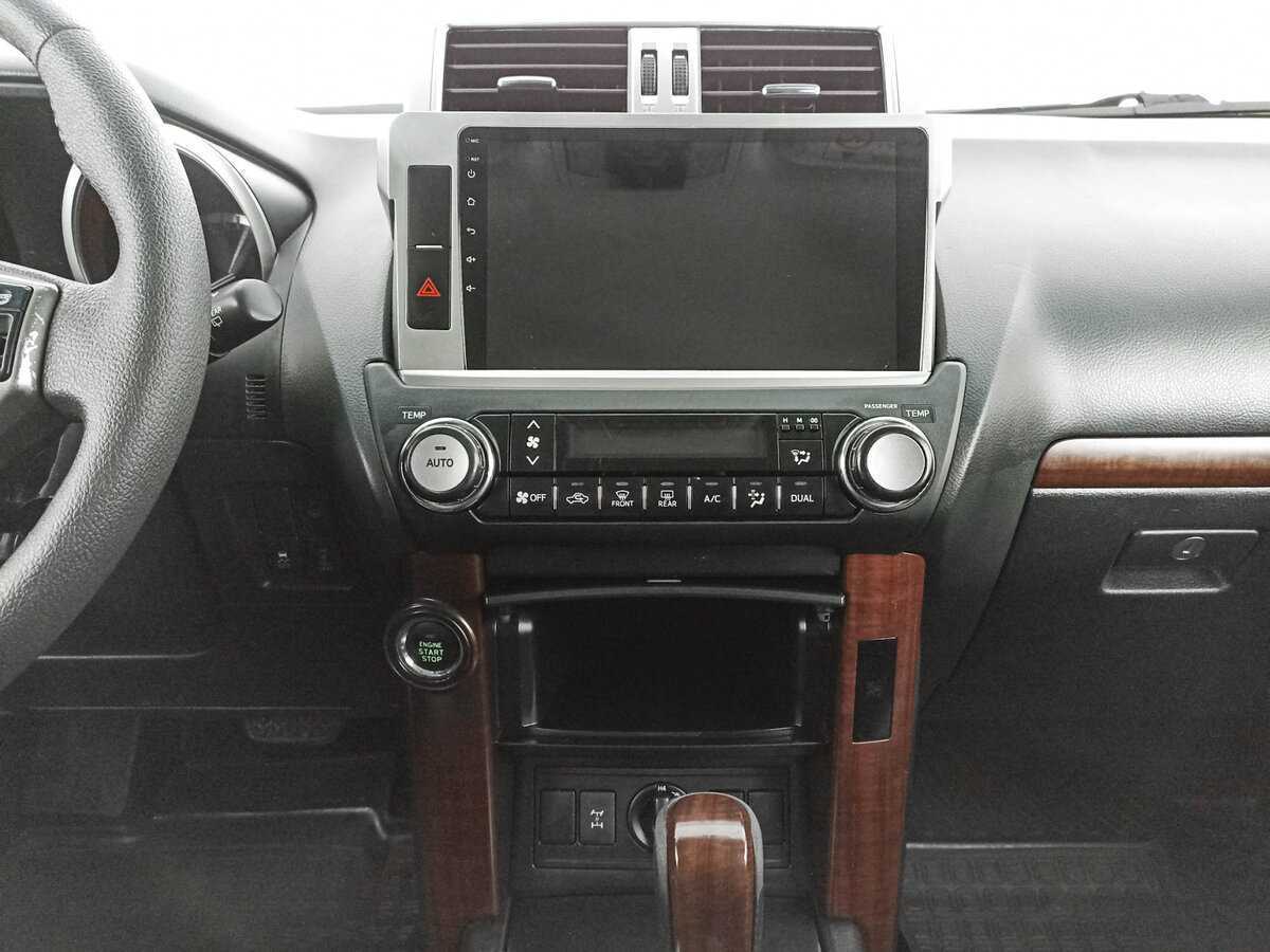 Toyota Land Cruiser Prado, 2017 Фото №15