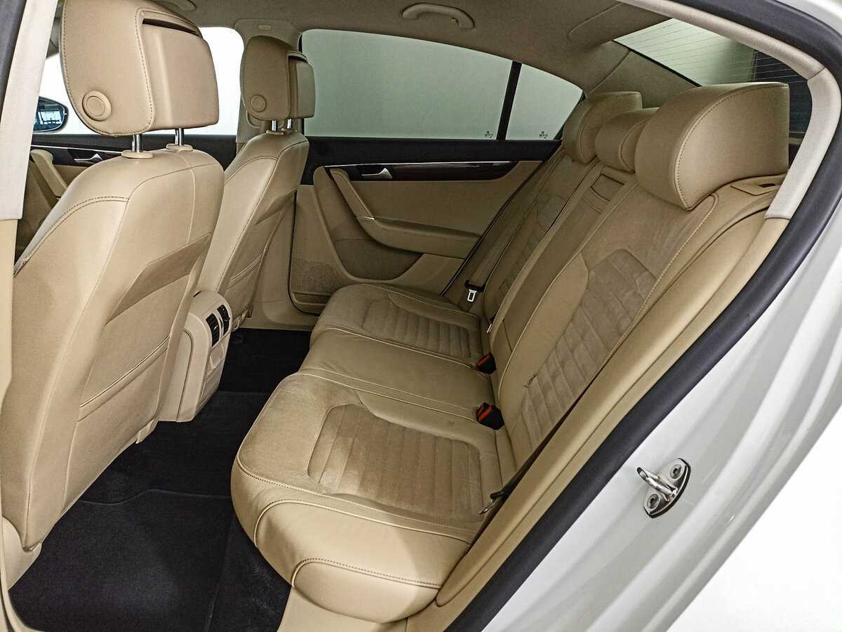 Volkswagen Passat, 2011 Фото №10