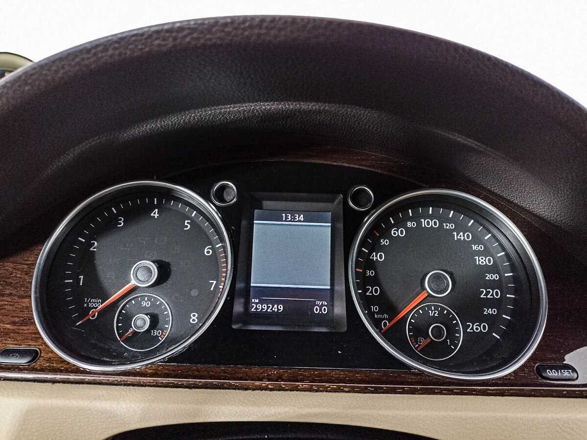 Volkswagen Passat, 2011 Фото №11