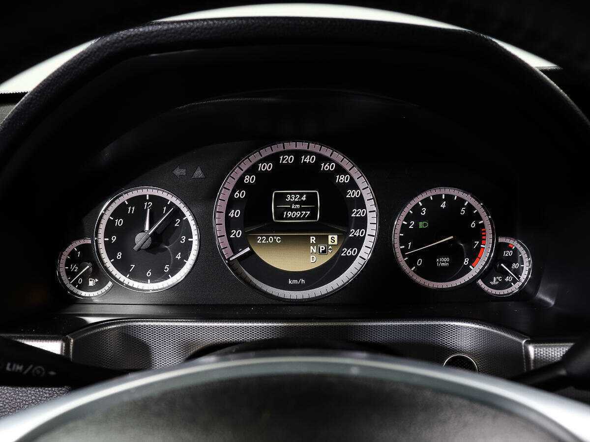 Mercedes-Benz E-Класс 200 7G-Tronic, 2012 Фото №11