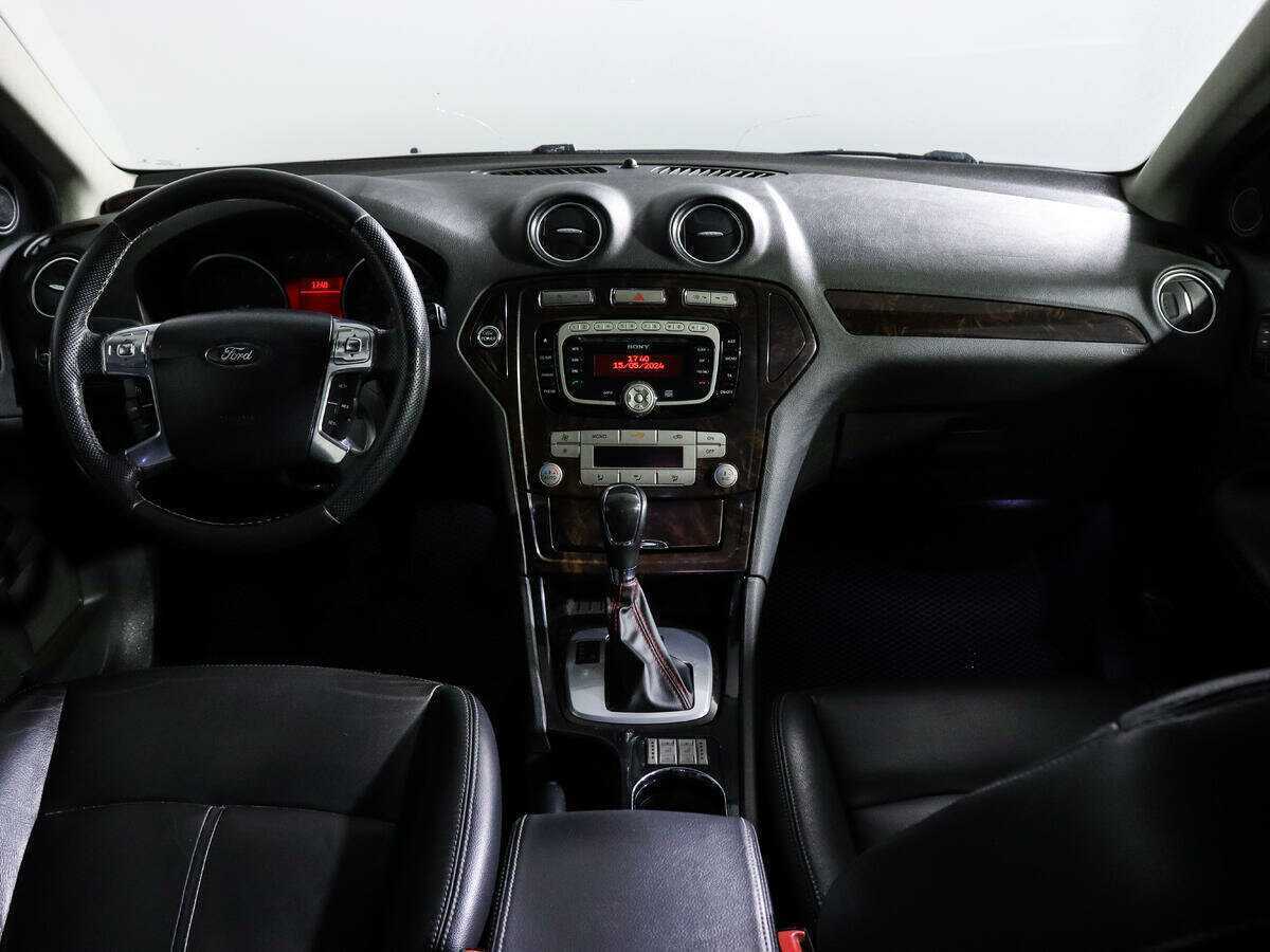 Ford Mondeo, 2010 Фото №10