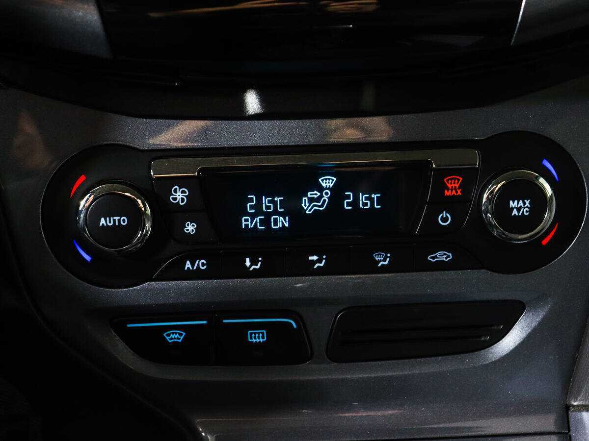 Ford Focus, 2011 Фото №17