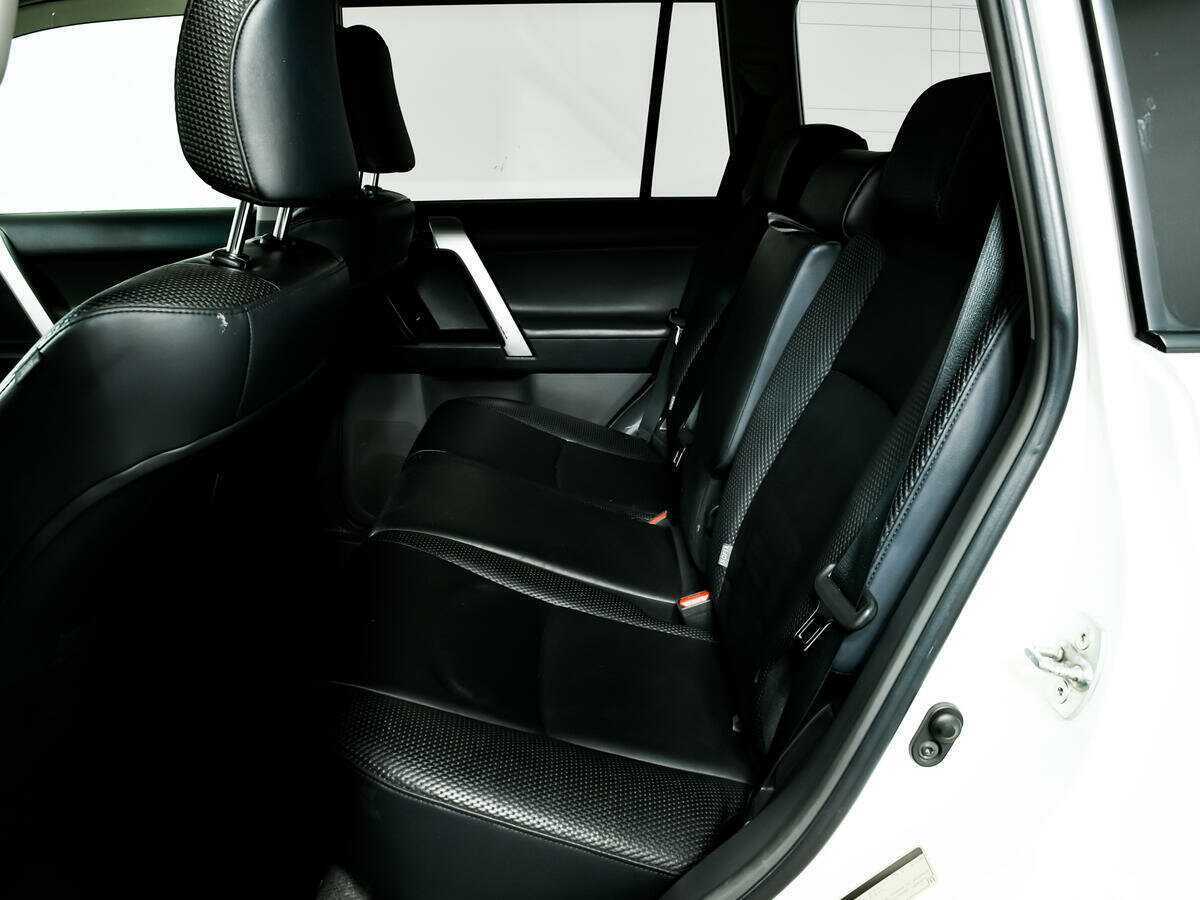 Toyota Land Cruiser Prado, 2011 Фото №12