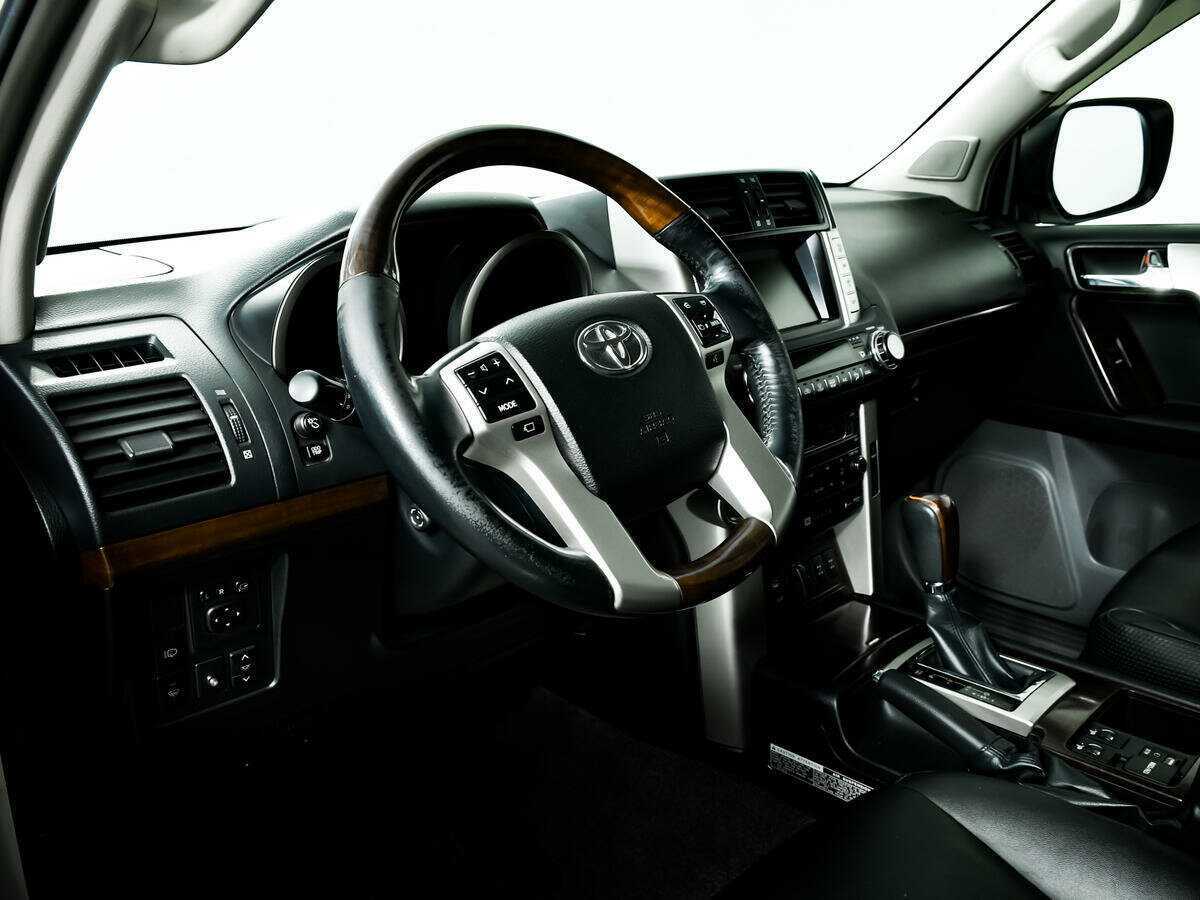 Toyota Land Cruiser Prado, 2011 Фото №13