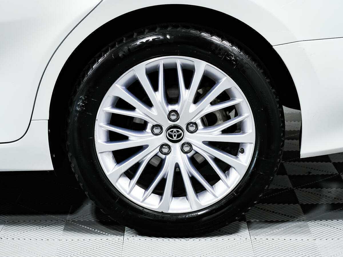 Toyota Camry, 2019 Фото №12