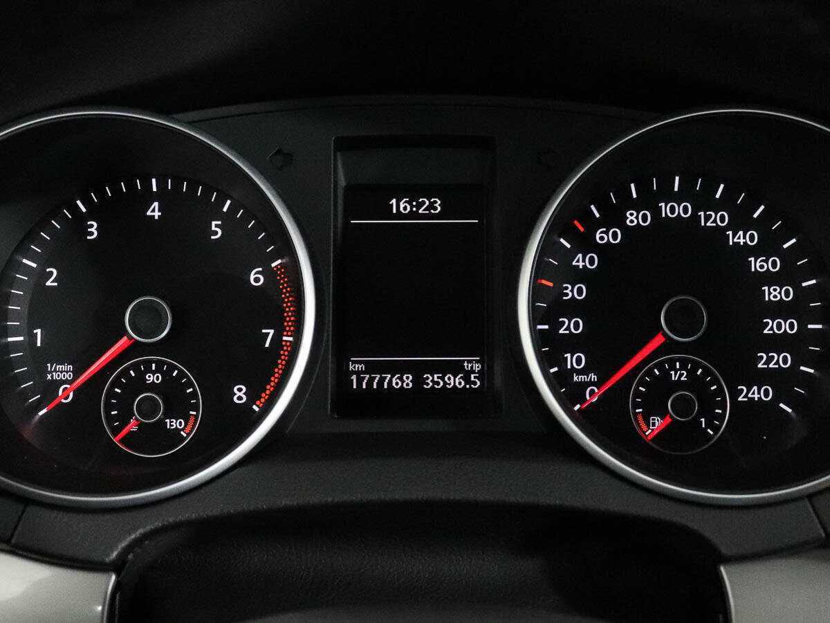 Volkswagen Golf, 2011 Фото №10