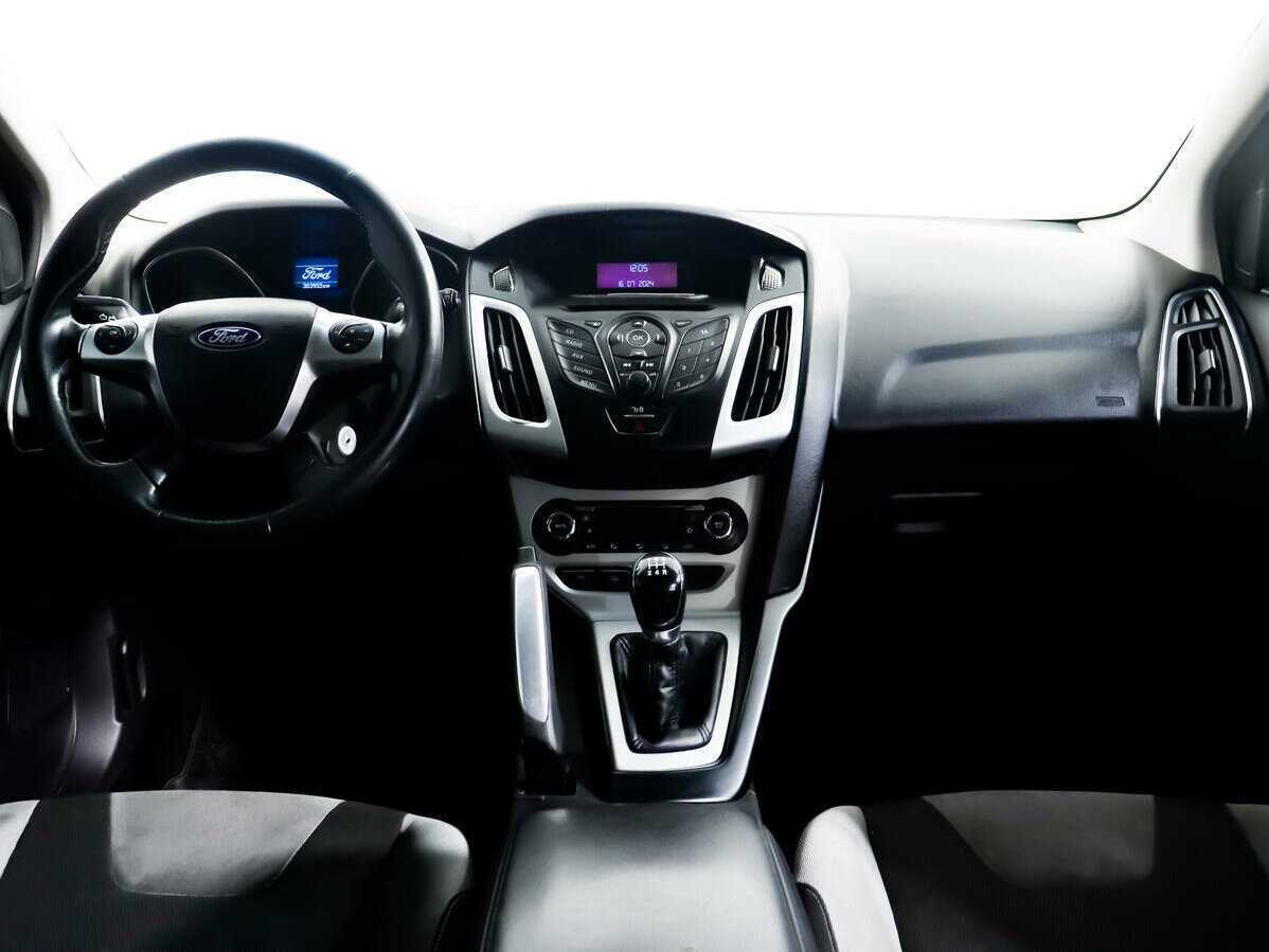 Ford Focus, 2011 Фото №11