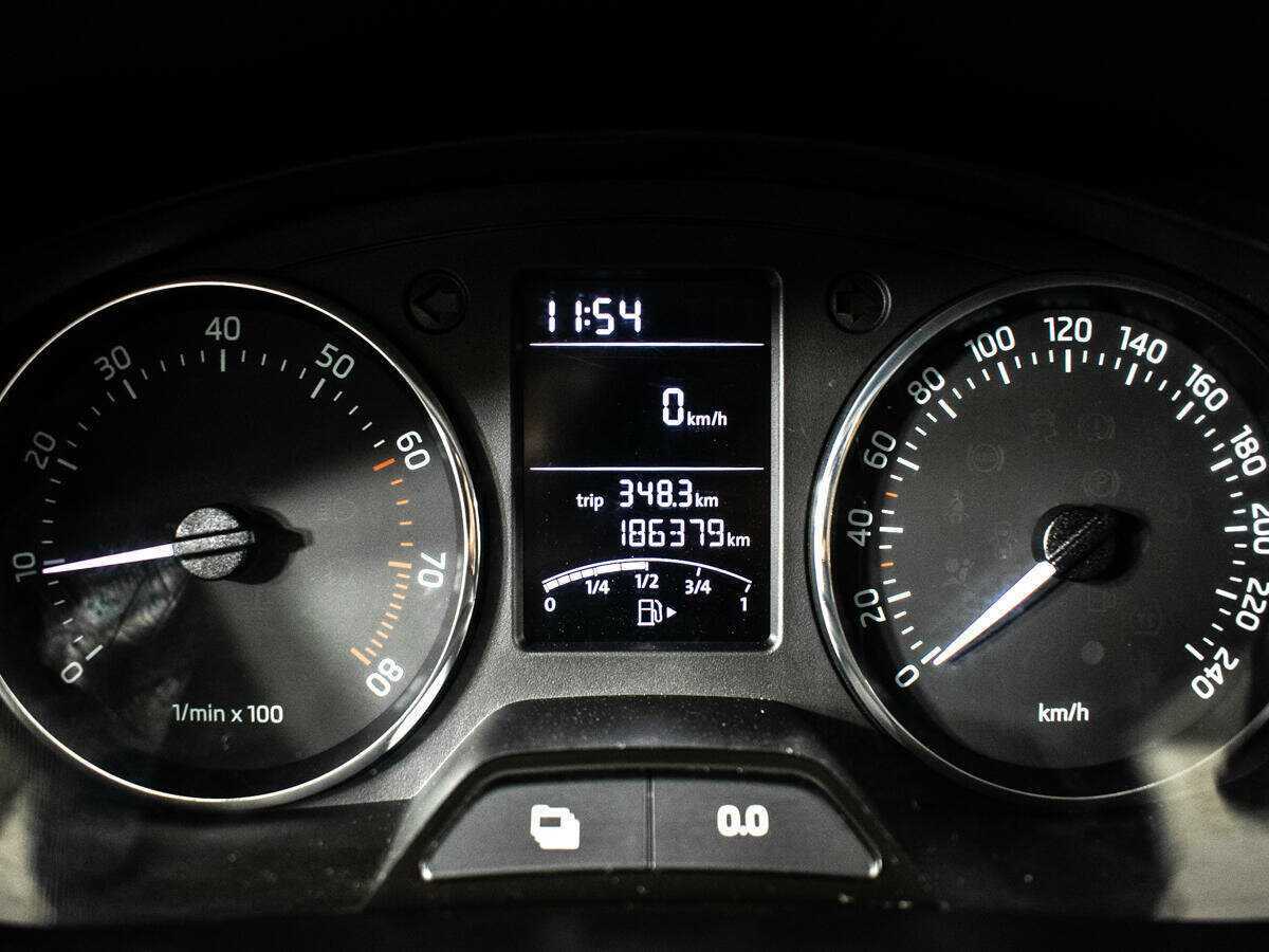 Skoda Rapid, 2014 Фото №11