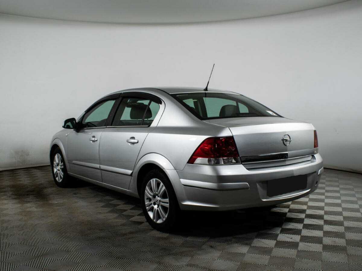 Opel Astra, 2010 - 127 186 км. | Фото №7