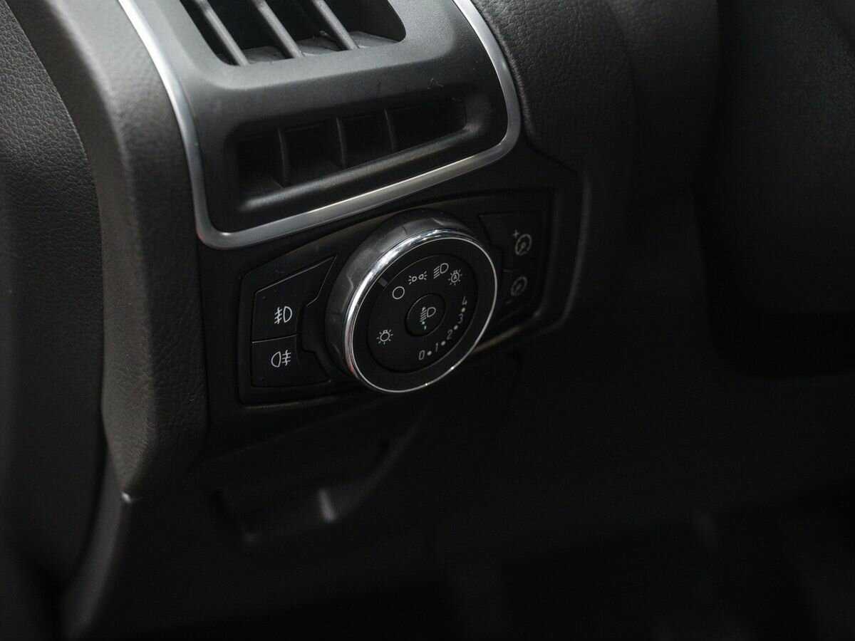 Ford Focus, 2011 Фото №13