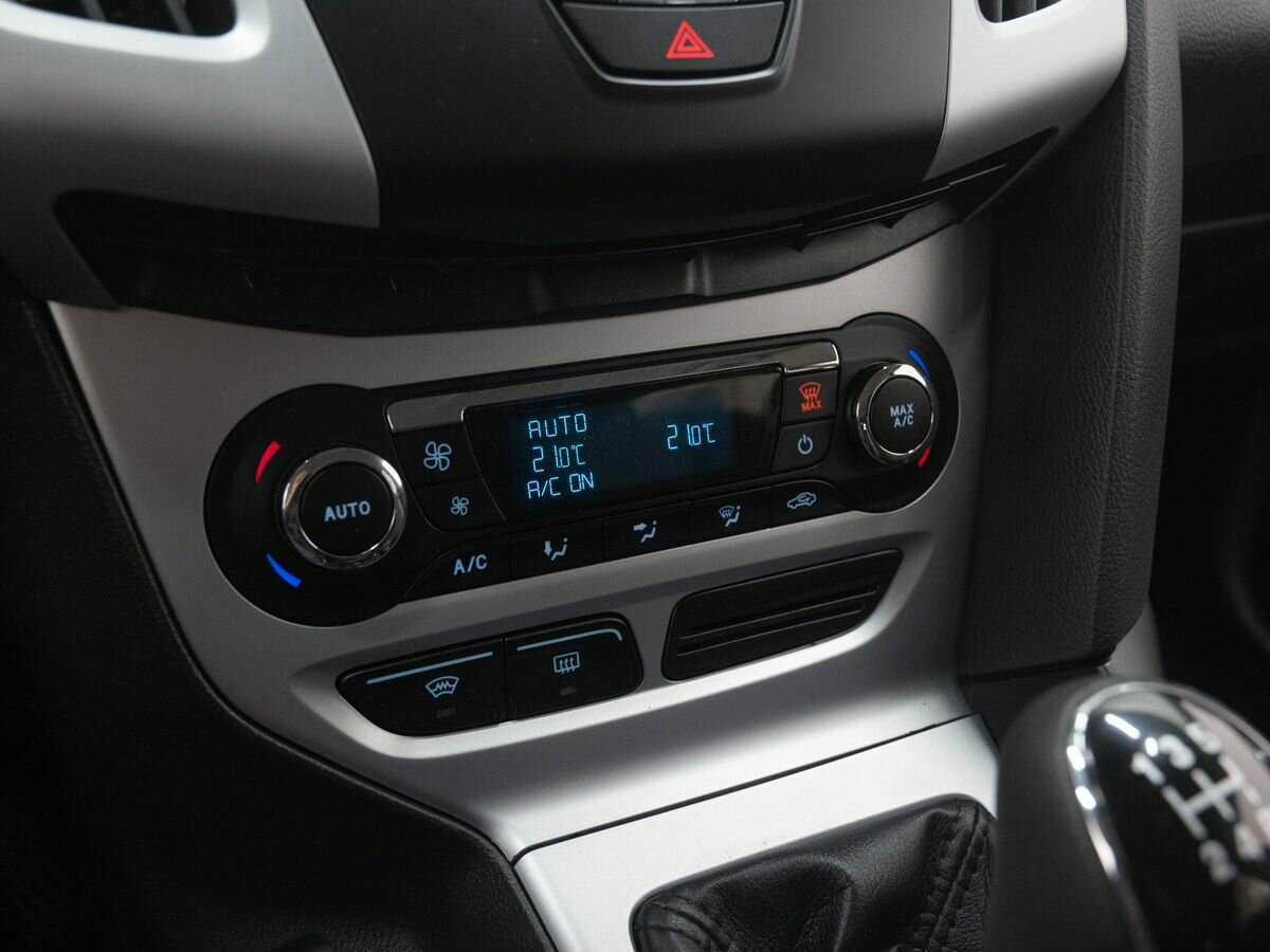 Ford Focus, 2011 Фото №16