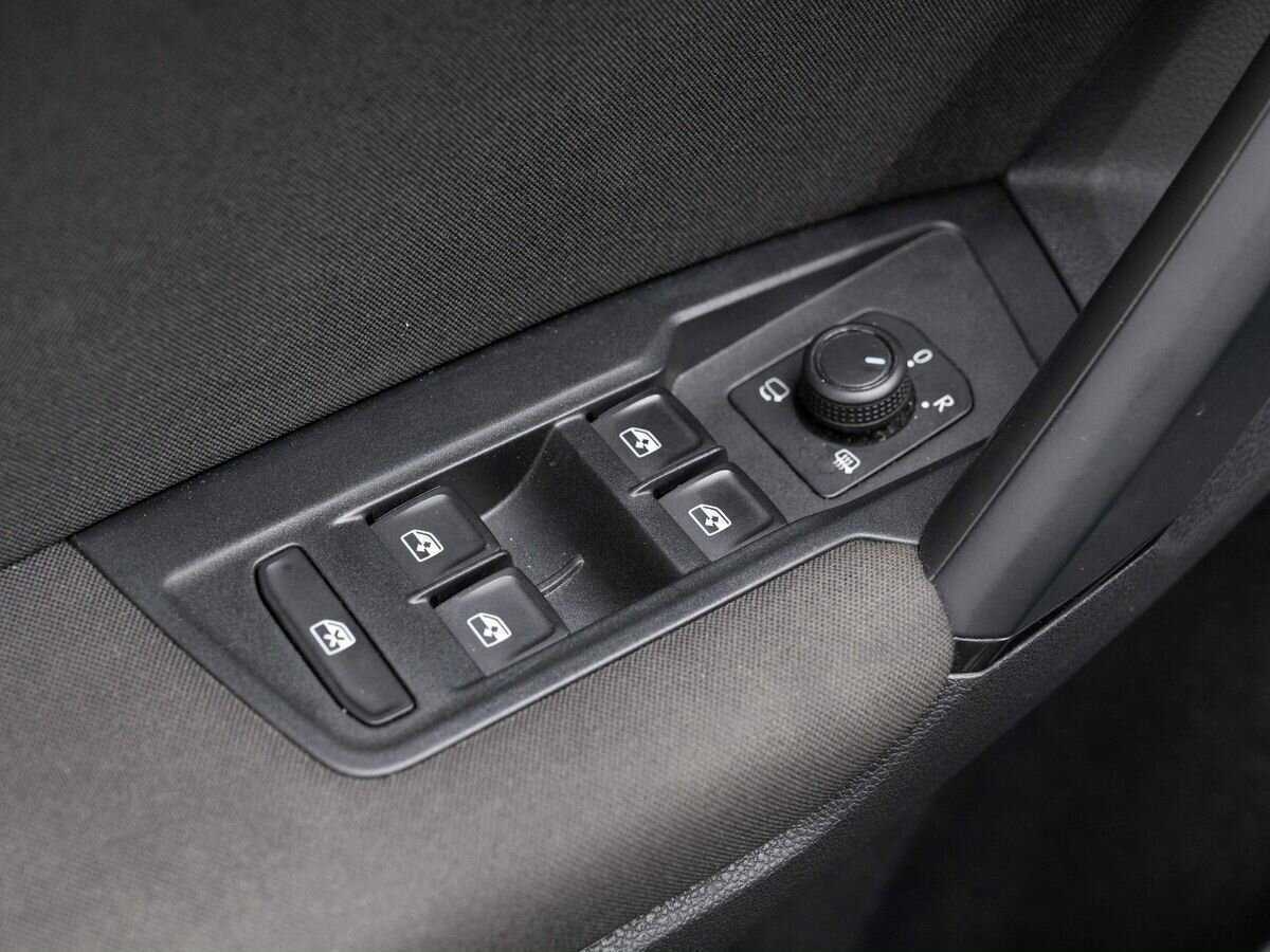 Volkswagen Tiguan, 2021 Фото №18