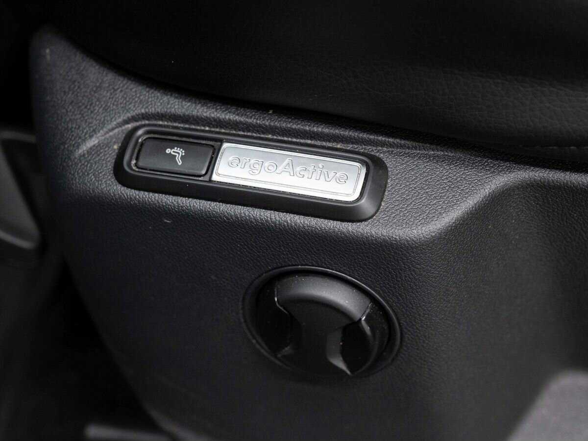 Volkswagen Tiguan, 2021 Фото №19