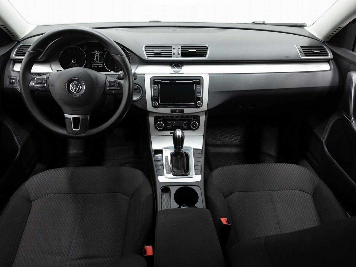 Volkswagen Passat, 2011 Фото №15