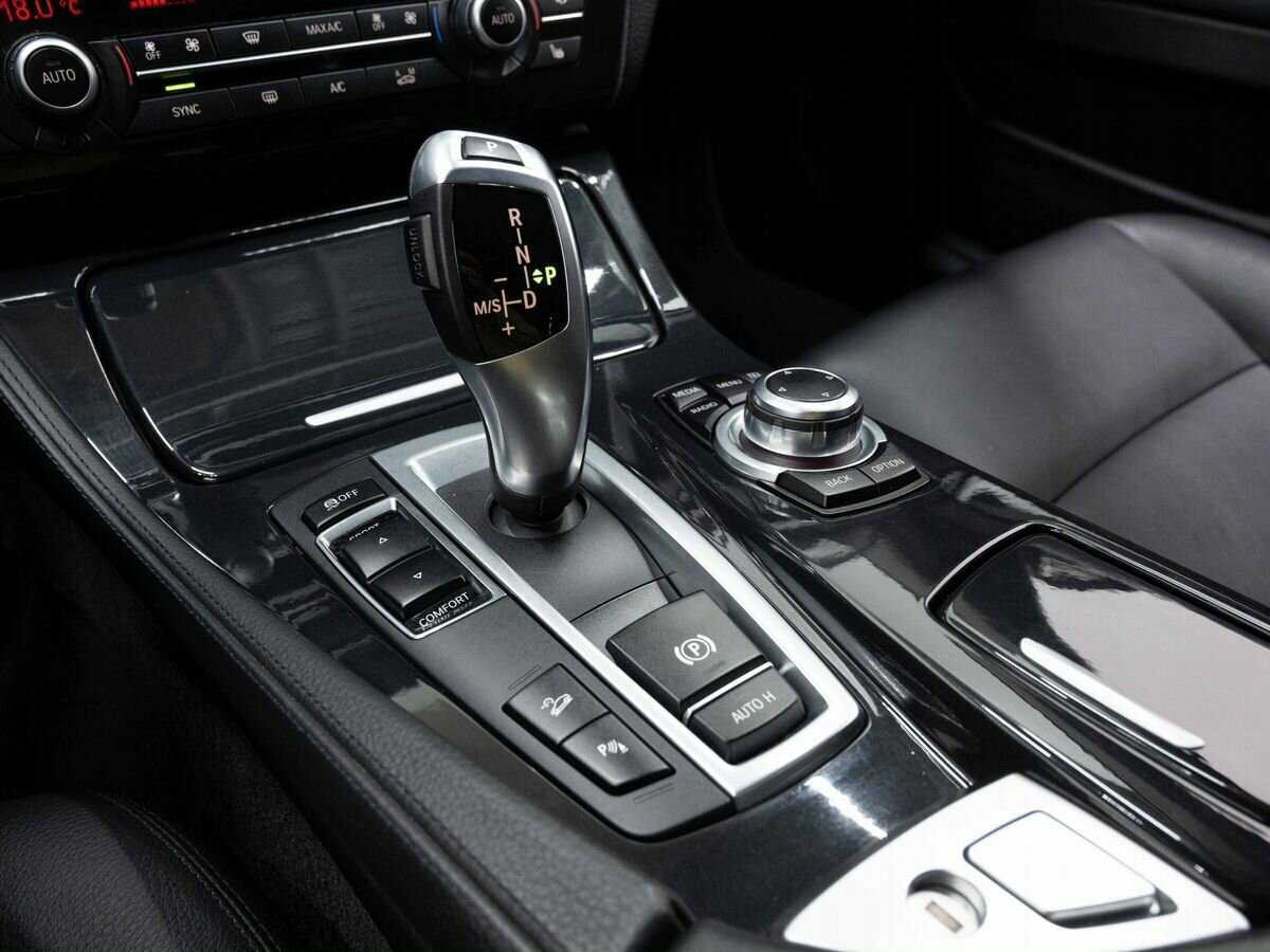 BMW 5 серии 528i xDrive, 2013 Фото №26